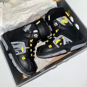 NEW Burton freestyle kids snowboard boots sz 6 youth